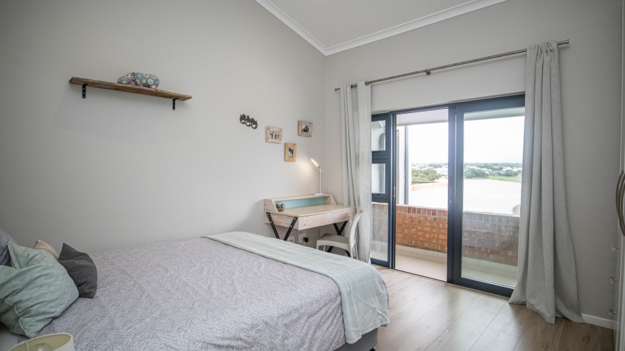 5 Bedroom Property for Sale in The Coves North West